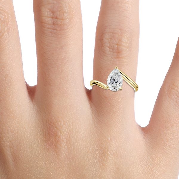 Pear Solitaire Engagement Ring